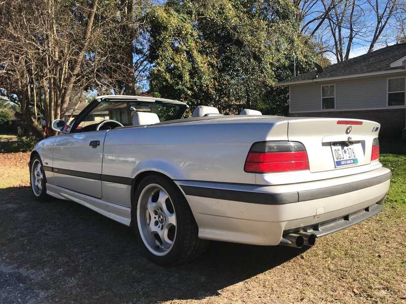 Illustration for article titled At $4,500, Could This 1999 BMW M3 Convertible Have You at Hello?